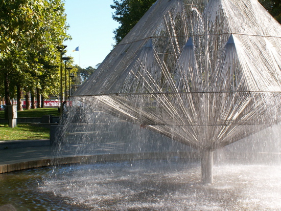The Canberra Times fountain - by Robert Woodward